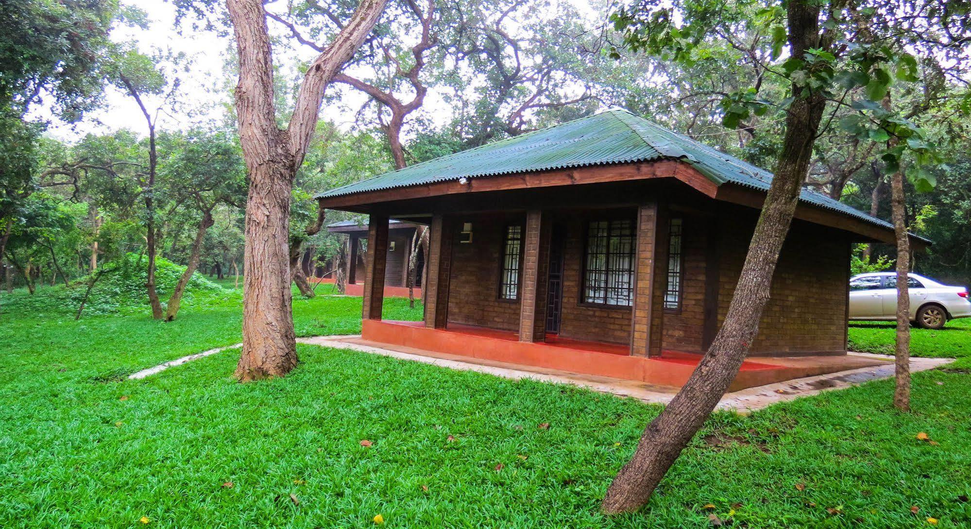 Woodlands Lilongwe Hotel Exterior photo